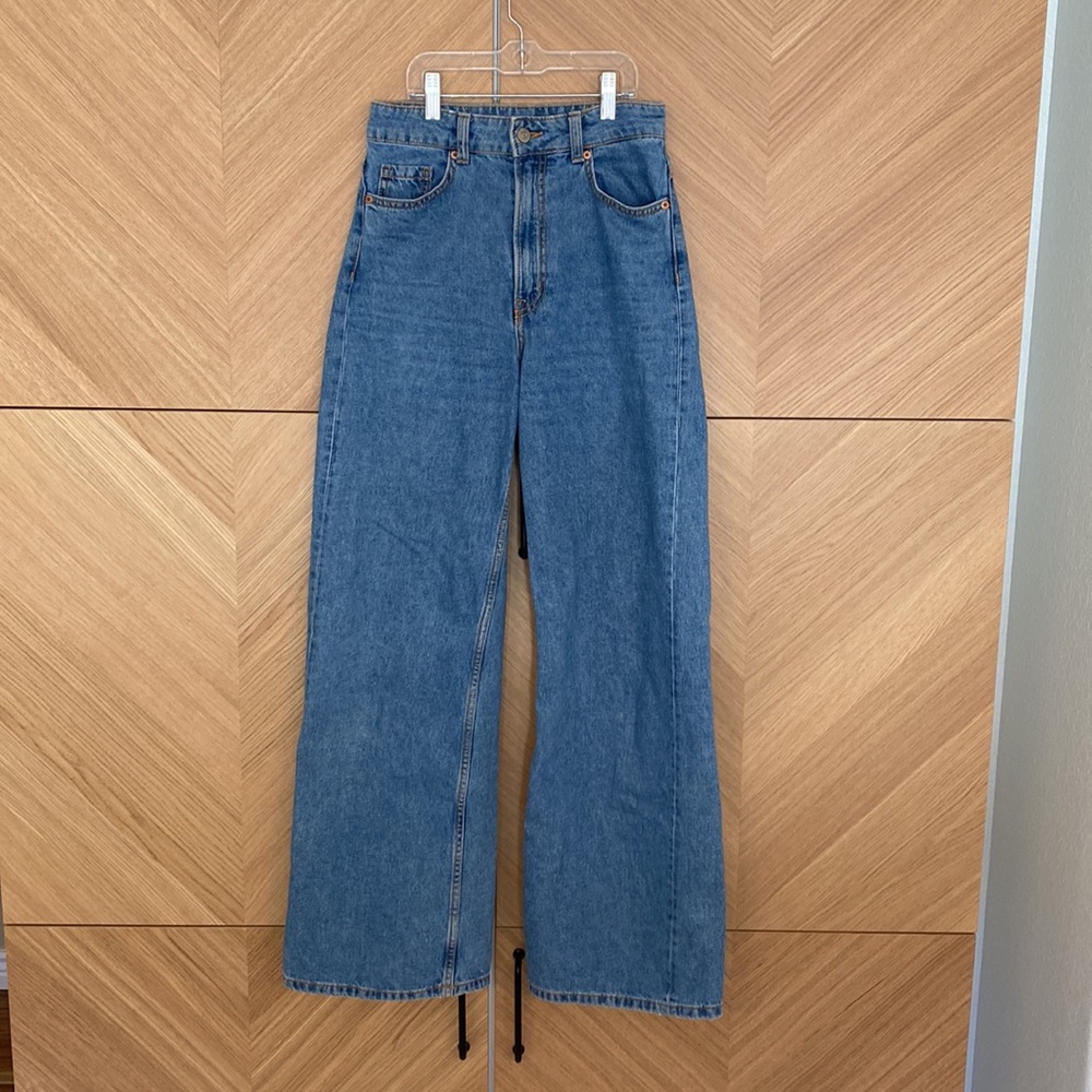 H&M Wide High Jean in Denim Blue - Size 2